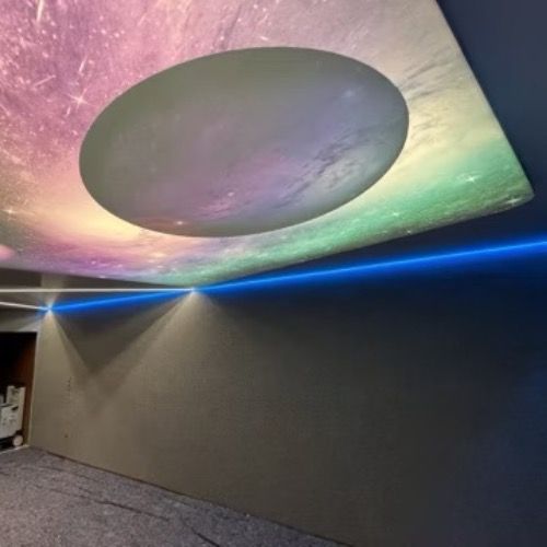 elegante-lichtdecke-fuers-schlafzimmer